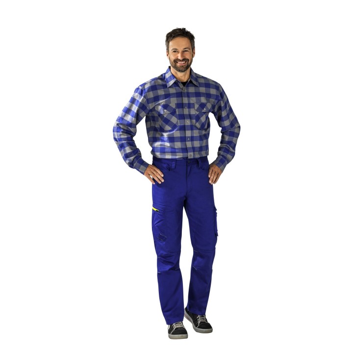 Homme avec pantalon de travail stretch bugatti