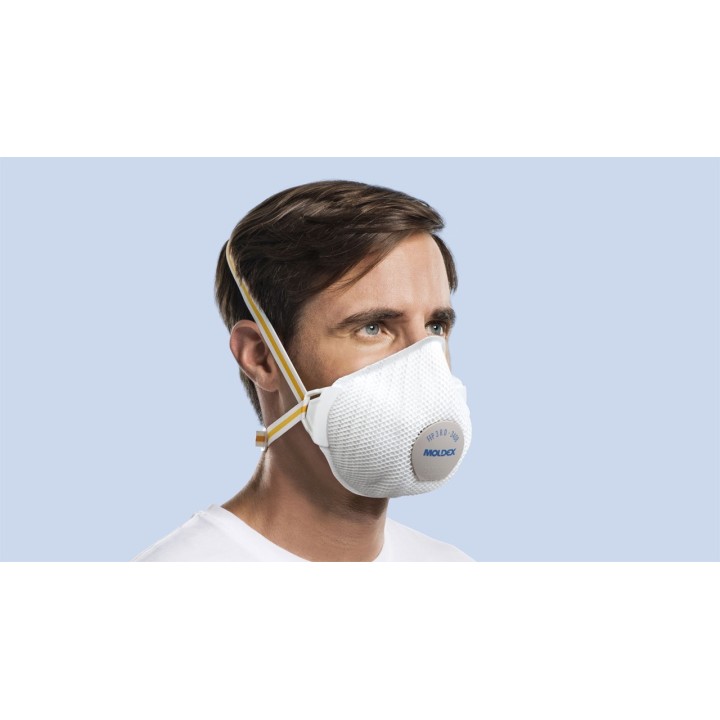 Homme portant masque 3408 MOLDEX FFP3 Air Plus