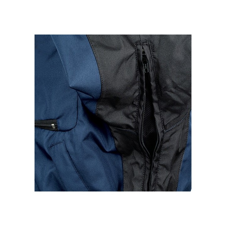 Zip sous les aisselles