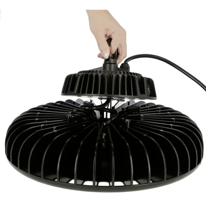 Projecteur a led pour éclairage des étables KERBL I Sécurama